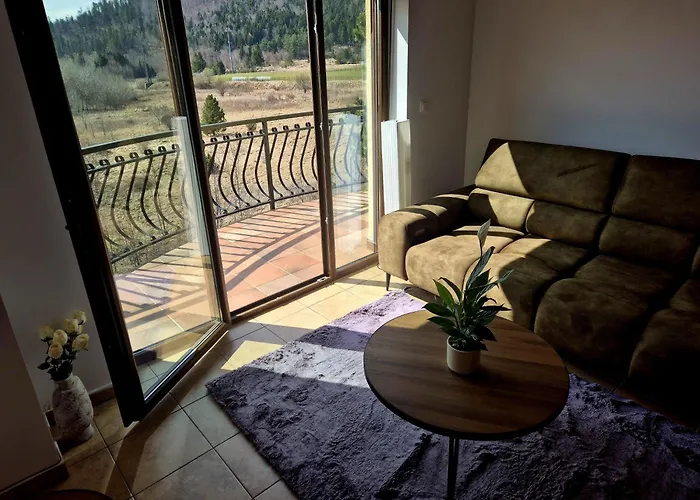 Anna Fuzine Apartamento Vrata